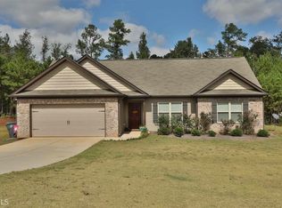 127 Hunters Gln, Griffin, GA 30224