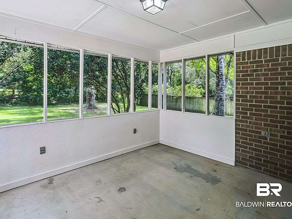 4th image of 19975 Boulder Ln