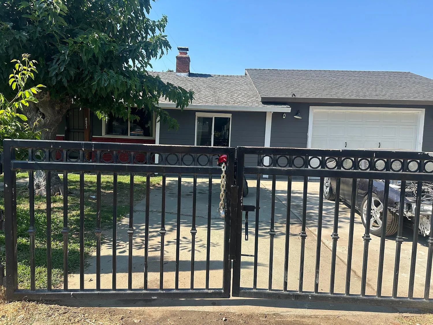 8931 Heil St photo 1
