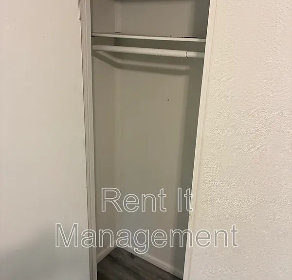 2305 John A Creighton Blvd — Photo 10
