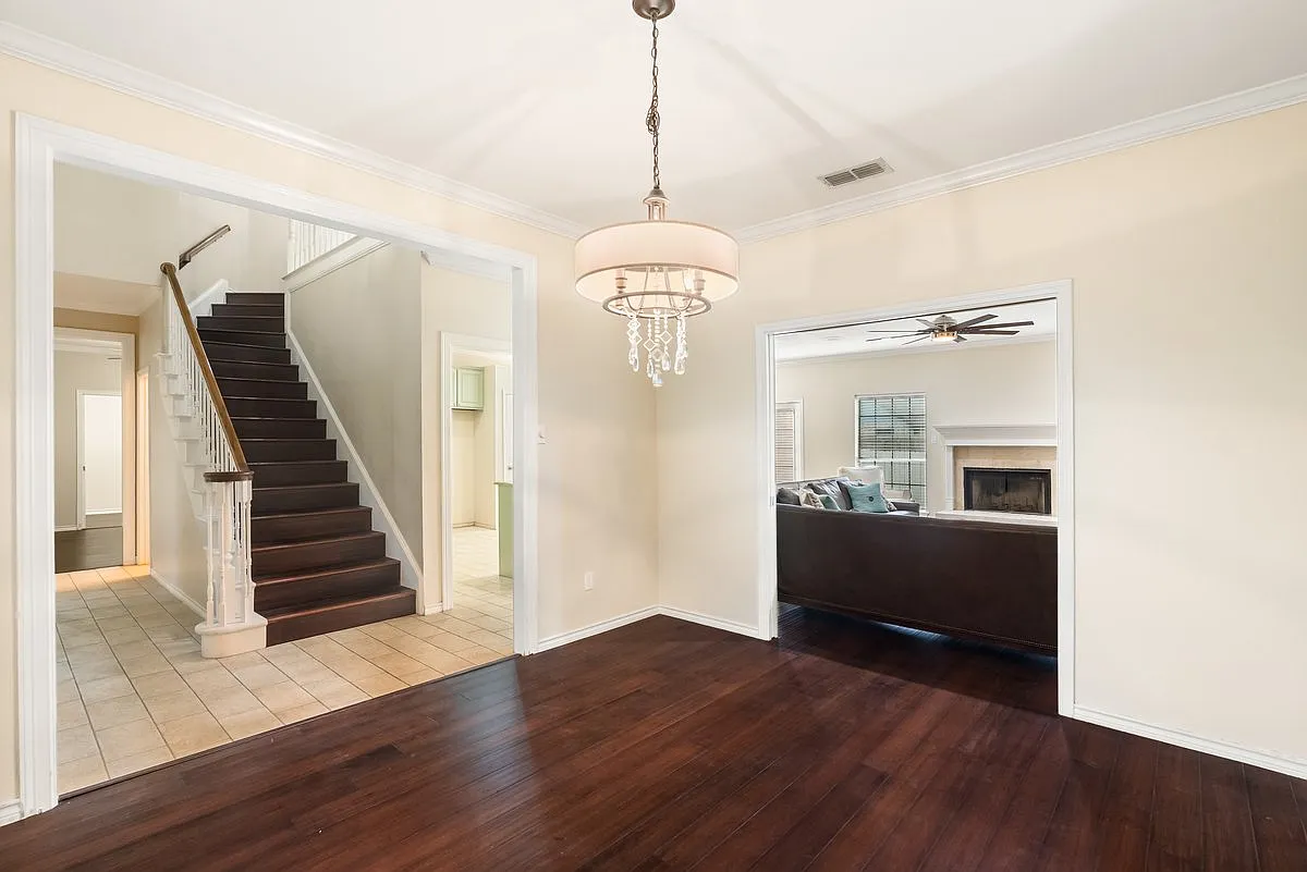 7030 Chiswick Dr — Photo 2