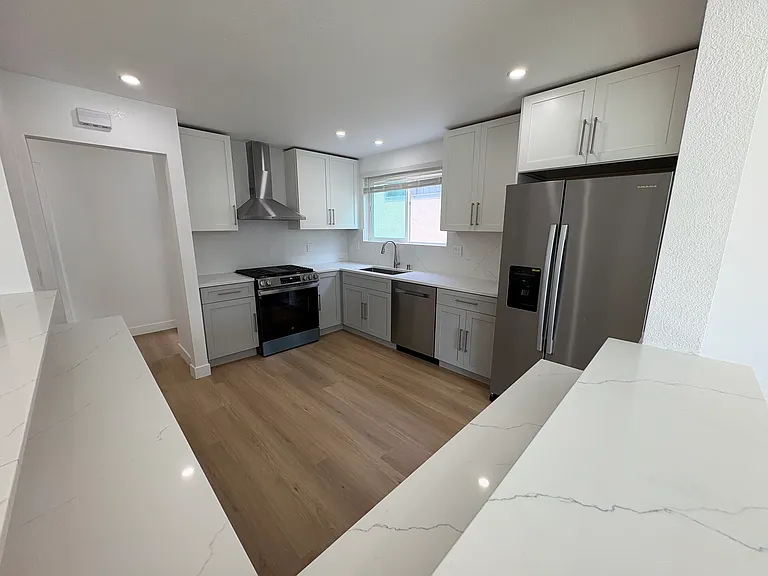 4224 Callan Blvd — Photo 4