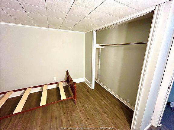 3rd image of 387 Josephine Ave