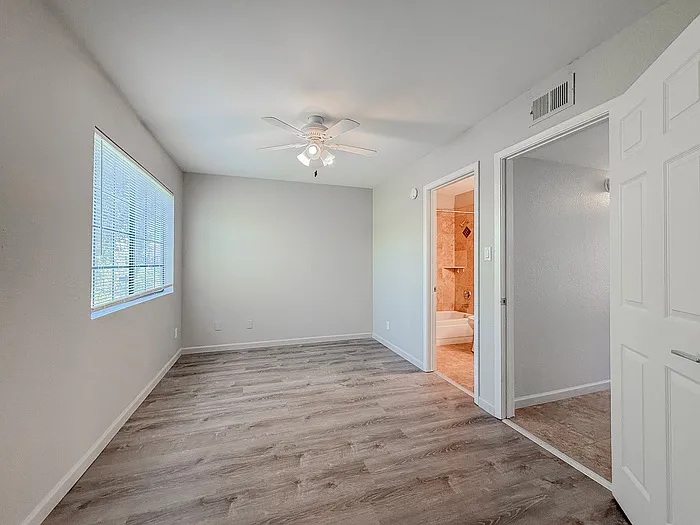 1935 W Morten Ave #27 — Photo 19