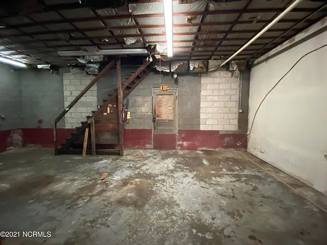 4392 Lee St #1 — Photo 12