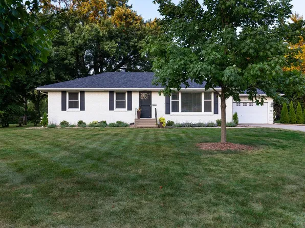 411 Hazel Ln, Hopkins, MN 55343