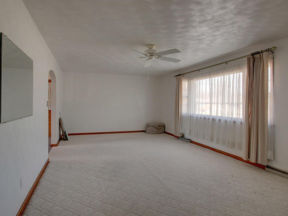 2nd image of 3636 Lindell Ave