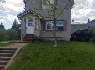 601 5th St, Two Harbors, MN 55616