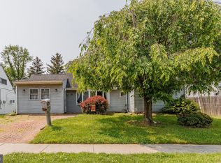 36 Indian Creek Entry, Levittown, PA
