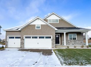 2089 Pleasant Dr, Prescott, WI 54021