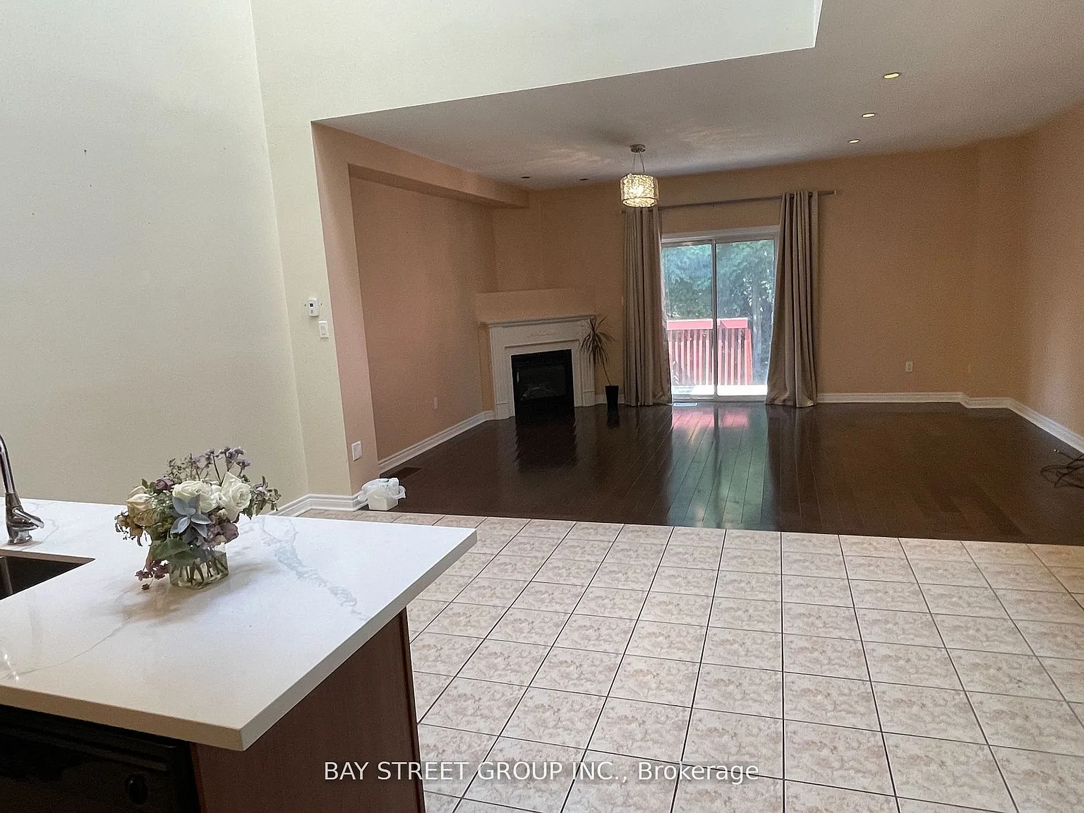 3 bed, $3,550 — Photo 2