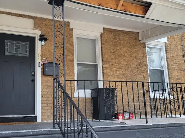 209 N 10th St, Darby, PA 19023