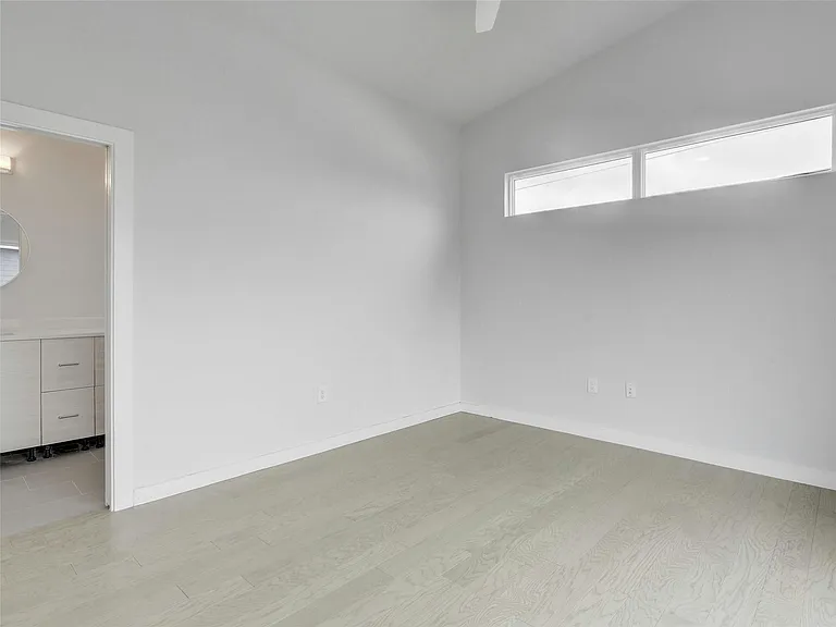 313 Blackson Ave #B — Photo 9