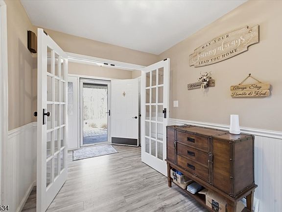 4th image of 15 Copeley Rd