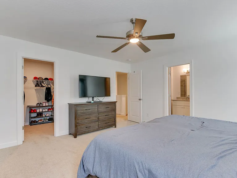 2416 Trafton Pl — Photo 32