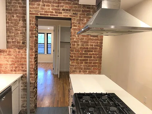 Rented by Bruma Realty LLC | media 5