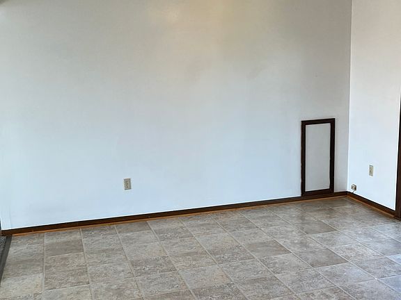 3rd image of 1512 Melissa Pl NW #1