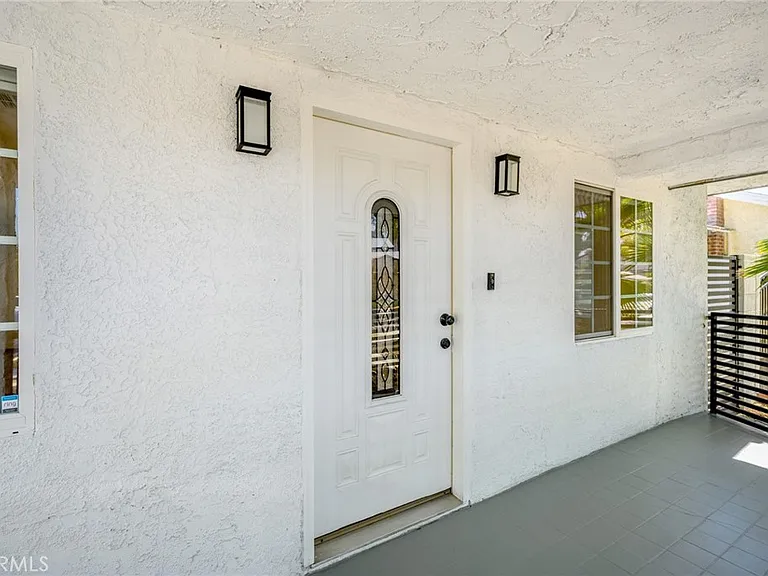 1010 Mariposa St — Photo 3