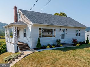 1409 W Maple St, Valley View, PA 17983