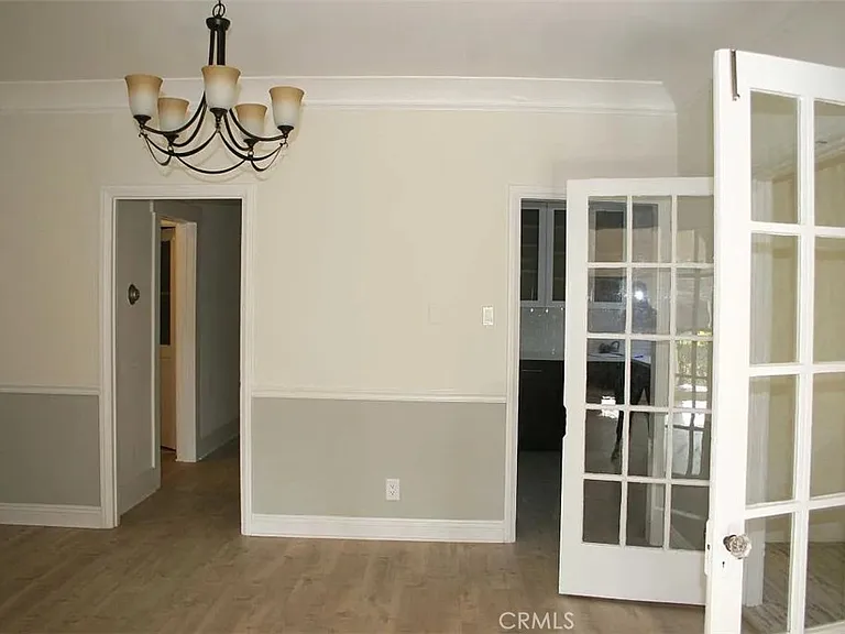 8001 Blackburn Ave #1/2 — Photo 8