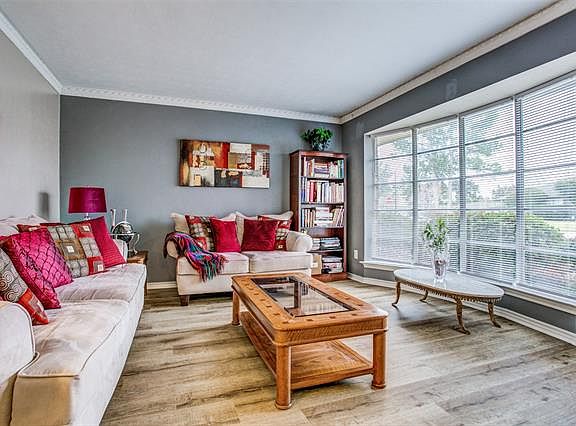 5th image of 1705 Clearpoint Dr