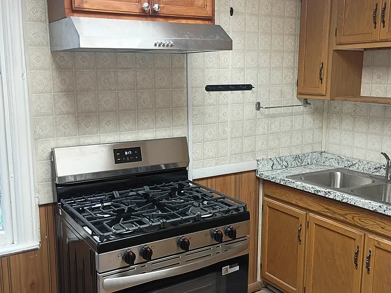 259 S Partridge St — Photo 3