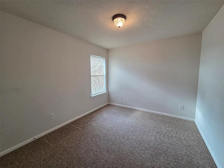 10903 Windfern Lakes St — Photo 14