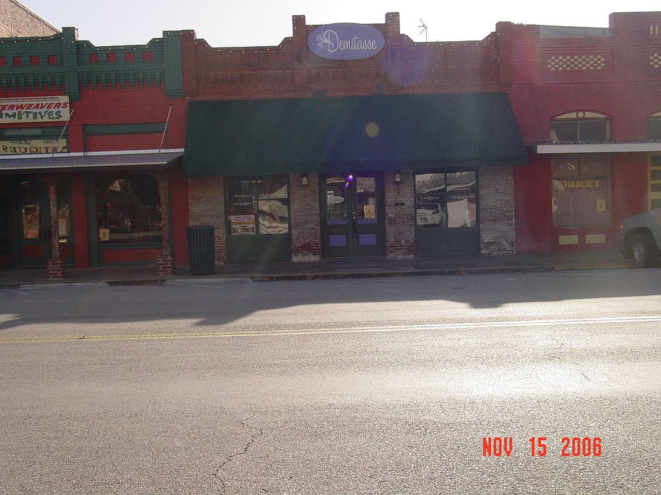 Historic - 1898 - bldg down town Smithville