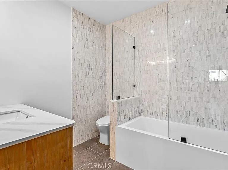 514 W Washington Blvd — Photo 15