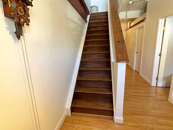 4th image of 200 Lincoln Ave Suite 127