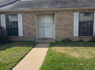 6070 Fairmeadow St, Beaumont, TX 77707