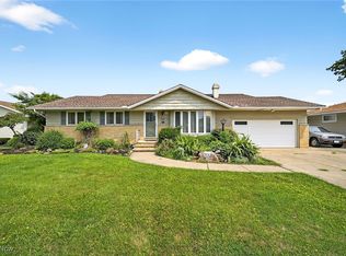 100 E Decker Dr, Seven Hills, OH 44131