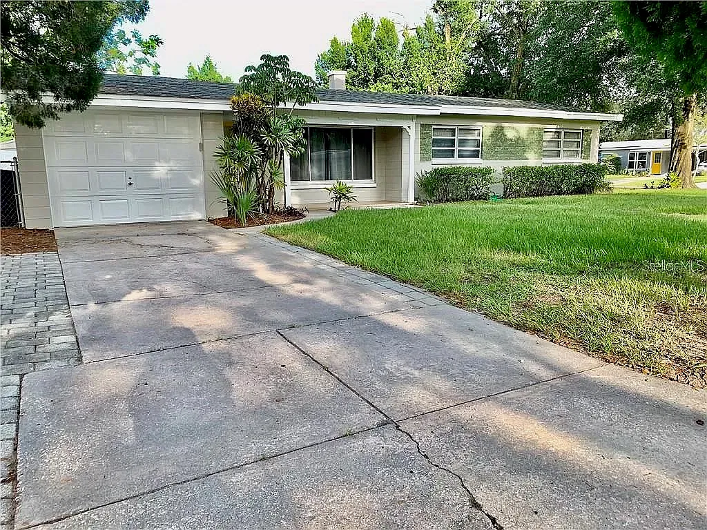 3 bed, 1.5 bath, 1445 sqft, $2,475 — Photo 1
