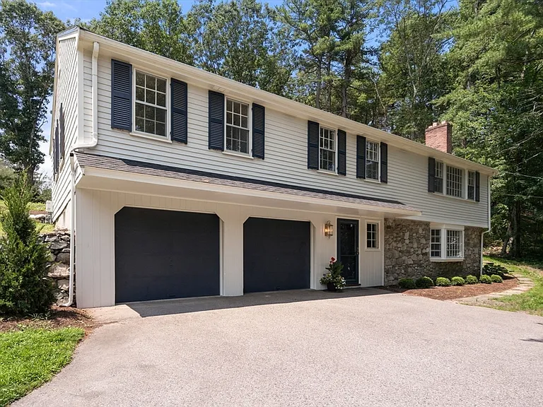 13 Valley Rd — Photo 3