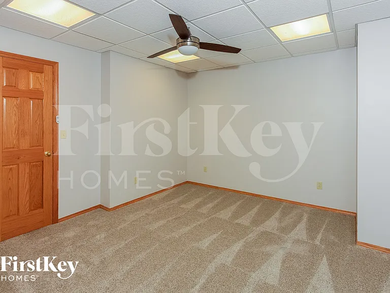 15541 Pine Rdg — Photo 12