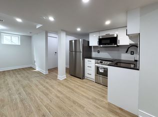 580 Strouds Ln #B, Pickering, ON L1V 4S6