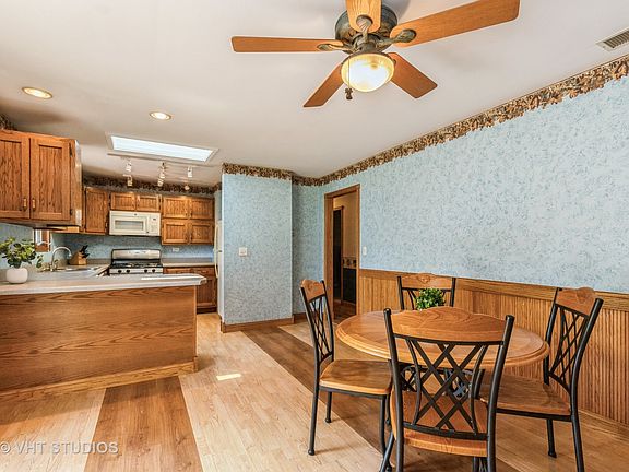 5th image of 36563 N Helen Dr