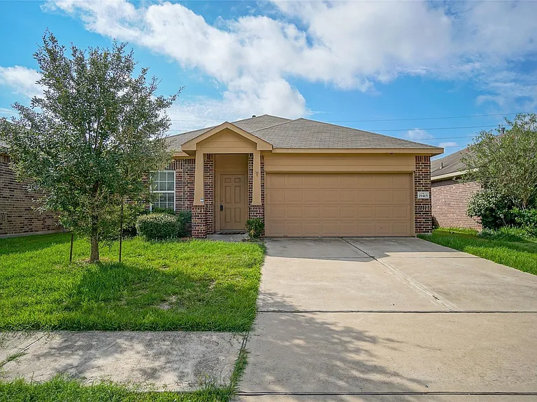 19415 Cypress Harrow Dr — Photo 1
