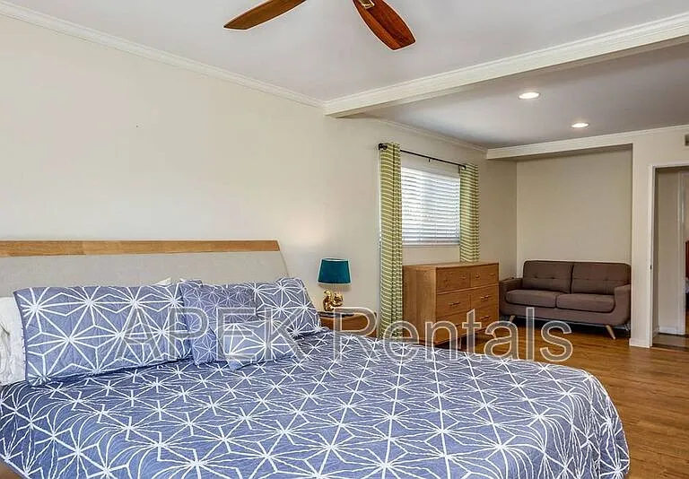2415 E Finley Rd — Photo 15