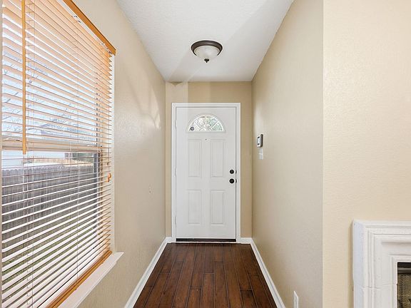 5th image of 152 Karrie Dr