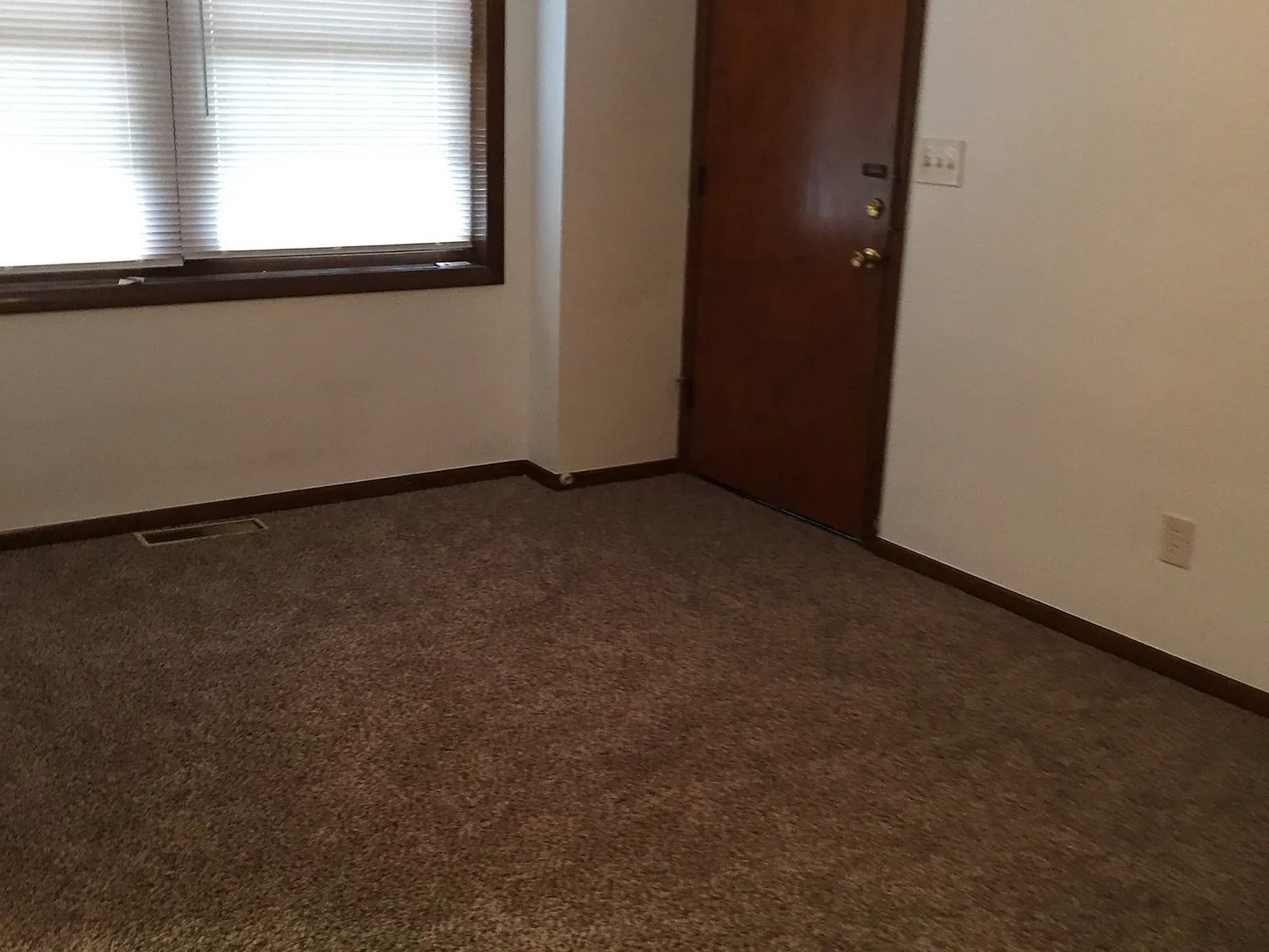 1 bed, 800 sqft, $800 — Photo 3
