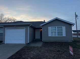 2064 W 5th St #A, Webb City, MO 64870