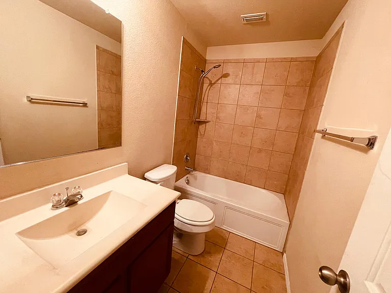 1112 Nocona Dr — Photo 17