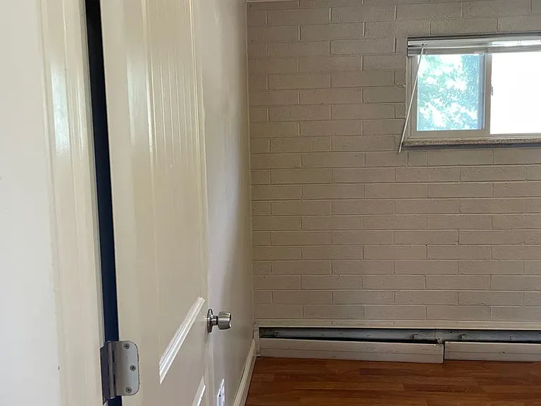 125 E Mrytle Flats — Photo 15