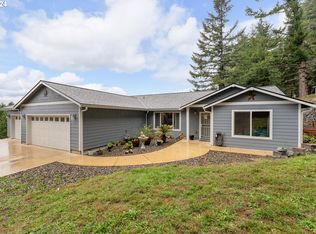 1097 Osprey Dr, Umpqua, OR 97486