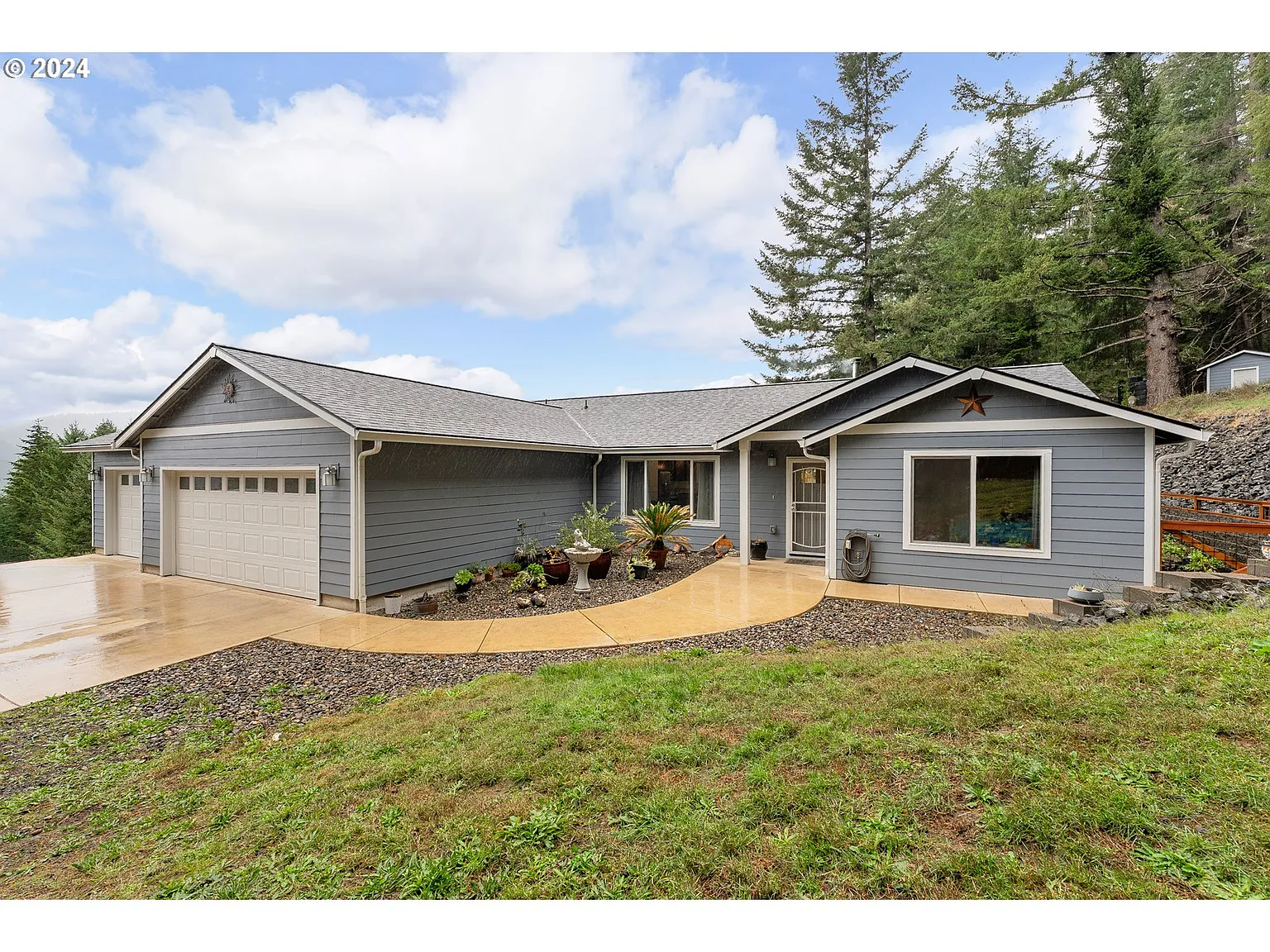 1097 Osprey Dr photo 1