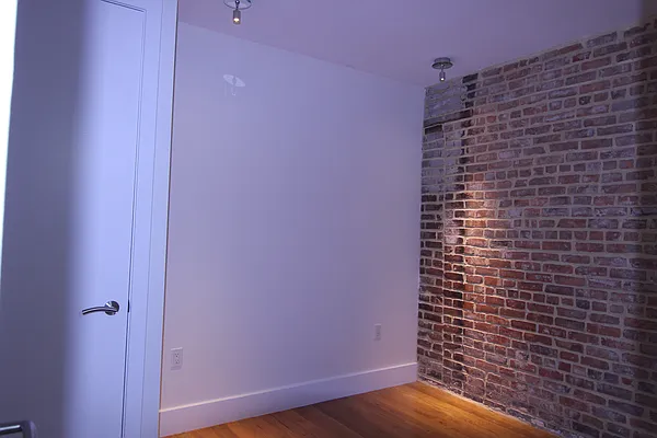 Rented by Nooklyn NYC LLC | media 40