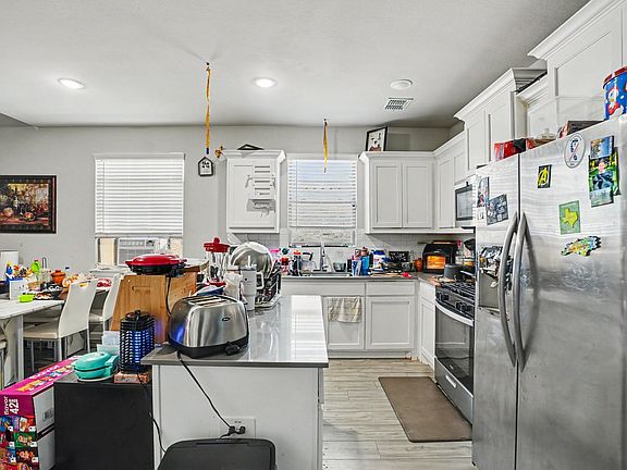 3rd image of 5211 Amistad Ave