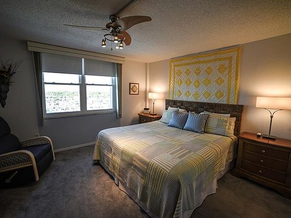 2nd image of 634 Edgewater Dr Unit 646