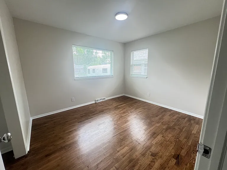 1827 S Glencrest Dr — Photo 9